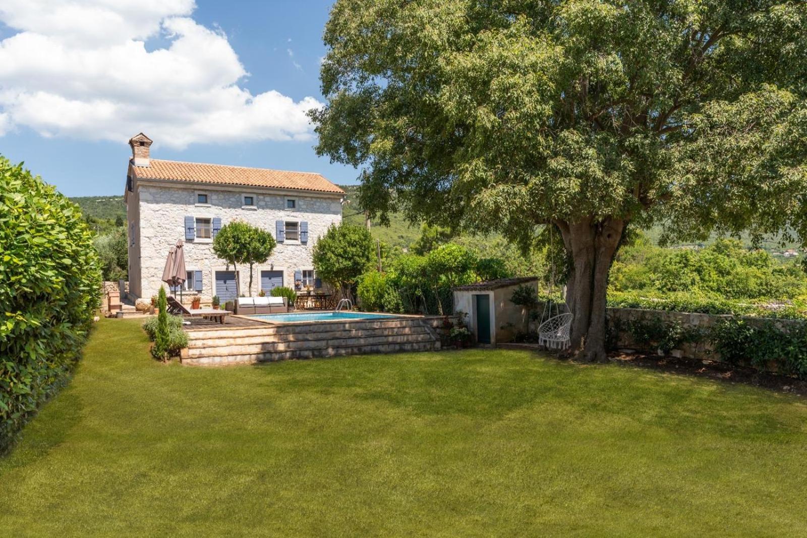 Villa Lauriana Diminici Exterior photo